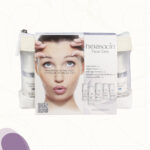 Das Herbacin Face Care Geschenkset besteht aus dem Herbacin Face Care Anti-Age Serum, der Herbacin Face Care Day Cream, der Herbacin Face Care Night Cream, der Herbacin Face Care Cleansing Milk und der Herbacin Face Care Regenerating Cream Mask jeweils im 15 ml Spender